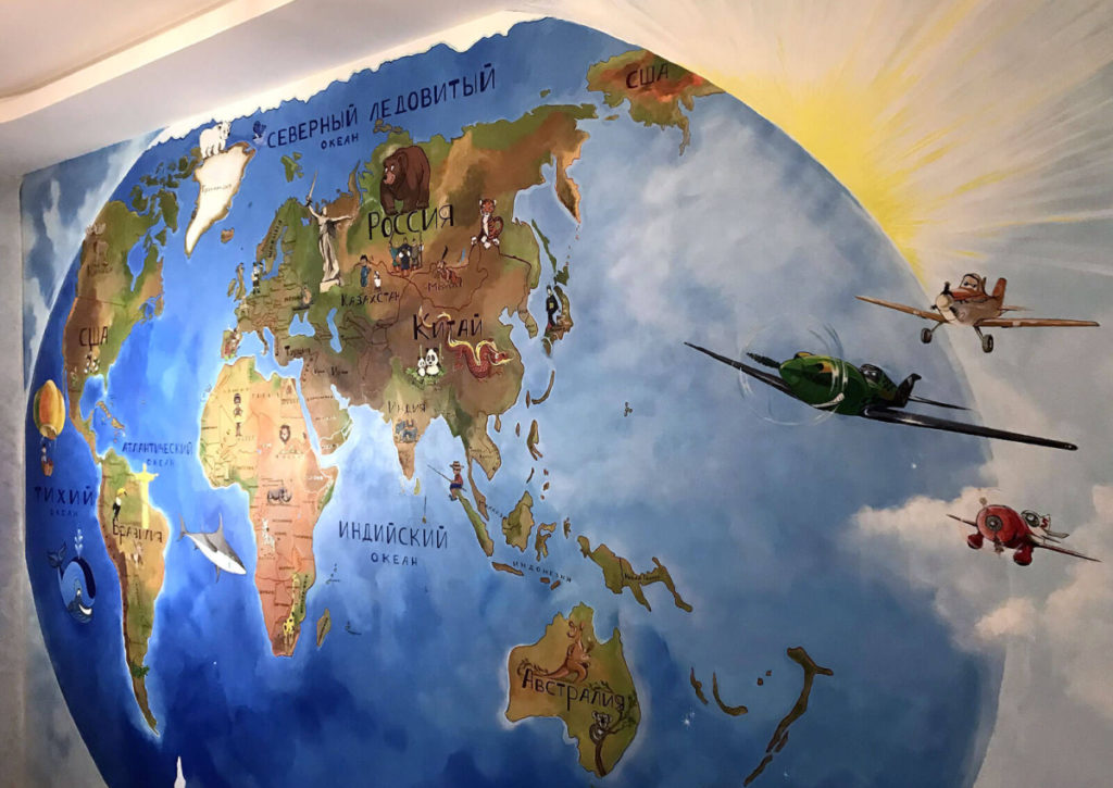 Карта мира в детской