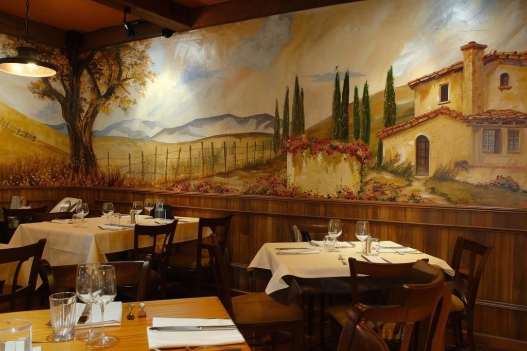 kamkamkam a cozy italian trattoria with warm pastel wall mur 575ffce9 bd98 469a 8e1f eb5fc73de5fe 1