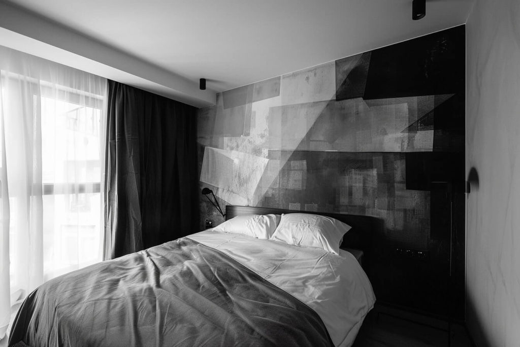 kamkamkam realistic photo of a modern bedroom with simple mi 7afcef66 1462 4a28 bdbc 8fcb253b66f1 3